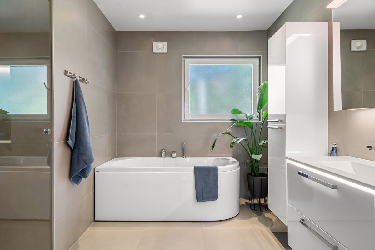 Benefits of Extraction Fan & Bathroom Fan Installation Woolston