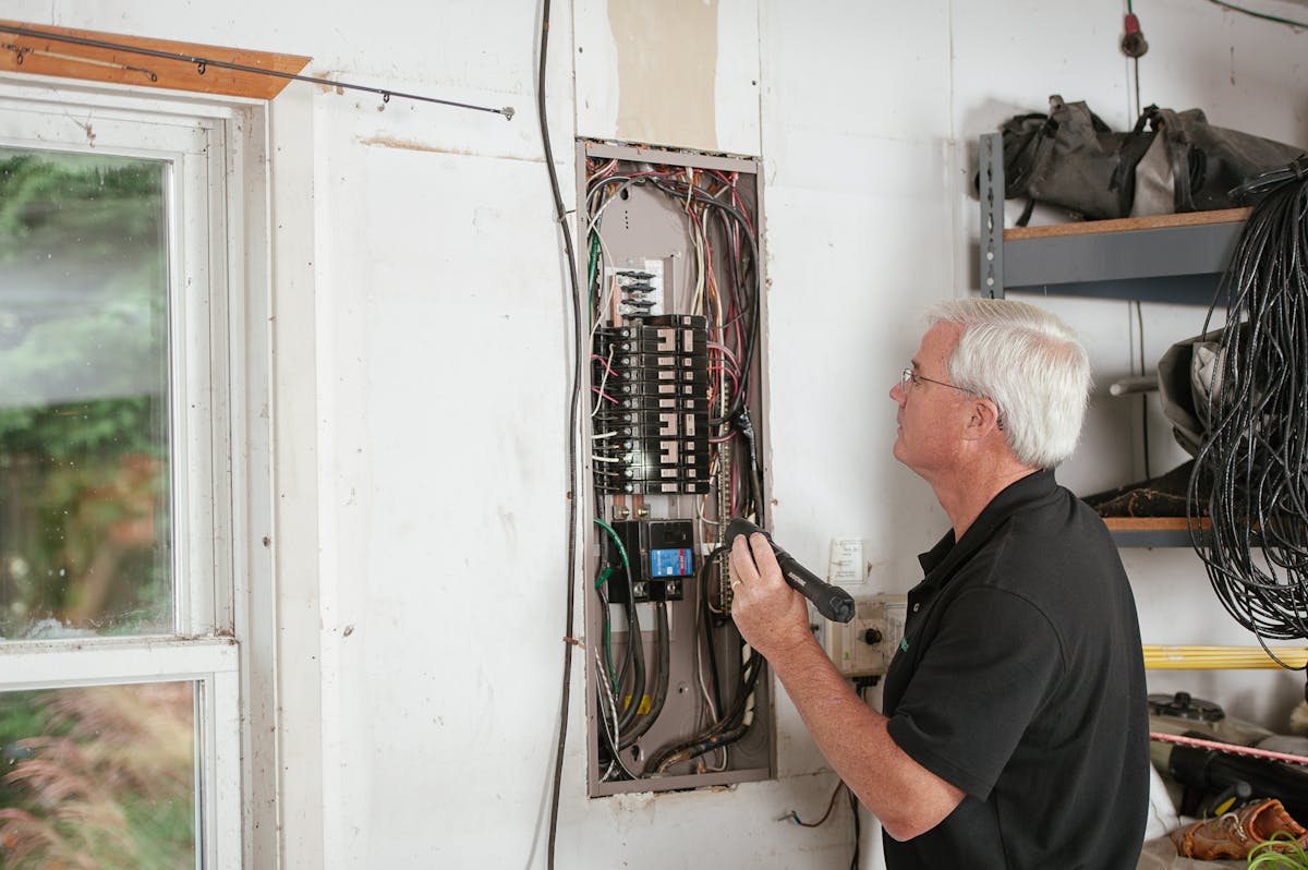 Residential Electrician professionals Dallington
